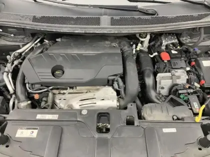 Photo 6 Peugeot 3008  Hybrid 225 e-EAT8 Allure