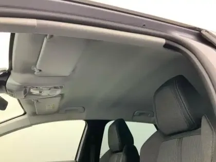 Photo 24 Peugeot 3008  Hybrid 225 e-EAT8 Allure