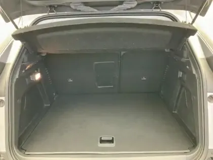 Photo 7 Peugeot 3008  Hybrid 225 e-EAT8 Allure