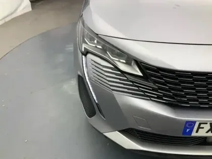 Photo 13 Peugeot 3008  Hybrid 225 e-EAT8 Allure