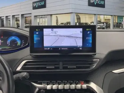 Photo 21 Peugeot 3008  Hybrid 225 e-EAT8 Allure