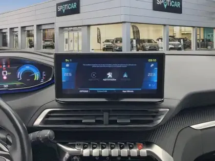 Photo 10 Peugeot 3008  Hybrid 225 e-EAT8 Allure