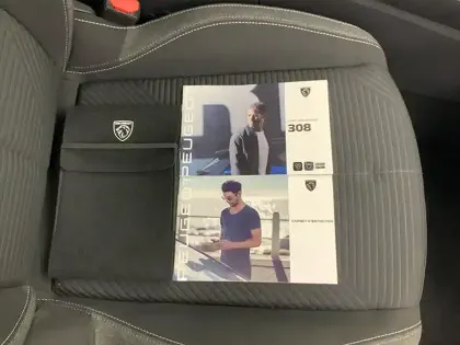 Photo 15 Peugeot 308  PureTech 130ch S&S BVM6 Active Pack