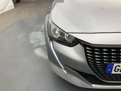 Photo 13 Peugeot 208  PureTech 100 S&S BVM6 Style