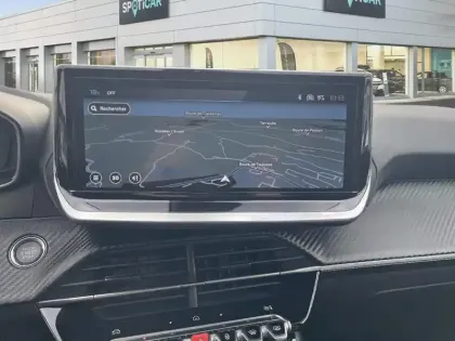 Photo 10 Peugeot 2008  Hybrid 136 e-DCS6 Allure