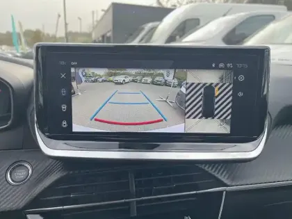 Photo 25 Peugeot 2008  Hybrid 136 e-DCS6 Allure