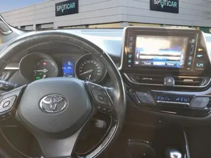 Photo 9 Toyota C-HR  Hybride 122h Collection