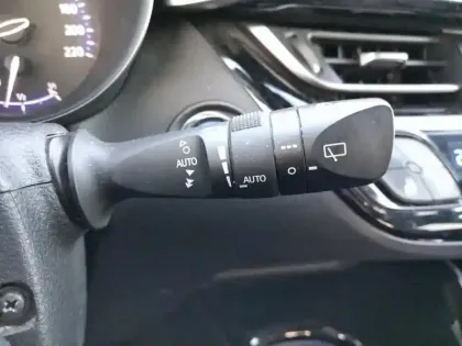 Photo 17 Toyota C-HR  Hybride 122h Collection