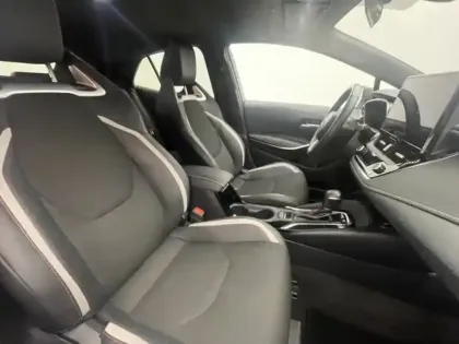 Photo 14 Toyota Corolla Hybride 1.8L 140h GR Sport