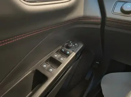 Photo 5 Ford Puma 1.0 EcoBoost Hybrid 125ch ST-Line X S&amp;S Powershift