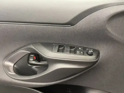 Photo 24 Toyota Yaris Hybride 1.5 HYBRID 130H GR SPORT