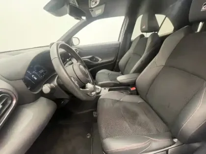 Photo 18 Toyota Yaris Hybride 1.5 HYBRID 130H GR SPORT