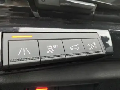 Photo 17 Renault Austral 1.2 E-Tech full hybrid 200ch Iconic esprit Alpine- 24