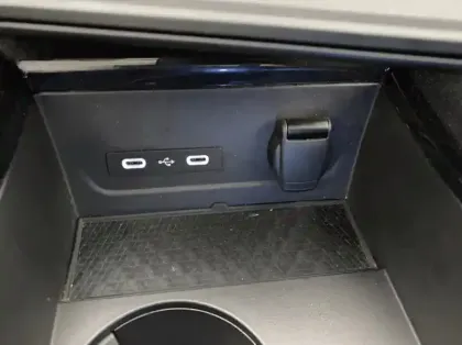 Photo 20 Renault Austral 1.2 E-Tech full hybrid 200ch Iconic esprit Alpine- 24