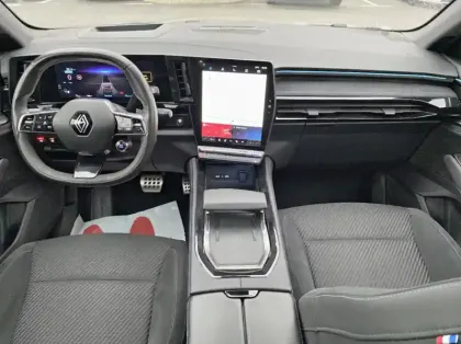 Photo 2 Renault Austral 1.2 E-Tech full hybrid 200ch Iconic esprit Alpine- 24