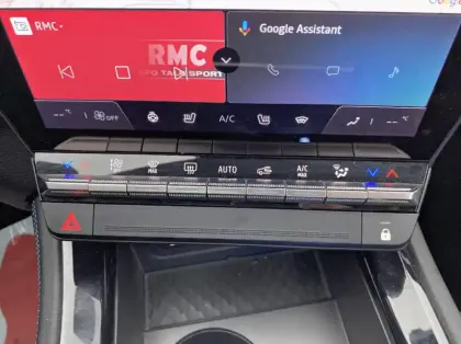 Photo 4 Renault Austral 1.2 E-Tech full hybrid 200ch Iconic esprit Alpine- 24