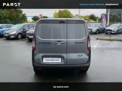 Photo 21 Ford Transit Courier Fourgonnette Electrique 100 kW 136ch Limited