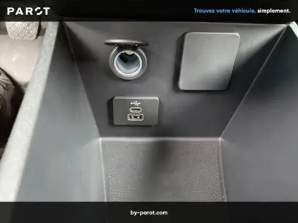 Photo 18 Ford Transit Courier Fourgonnette Electrique 100 kW 136ch Limited