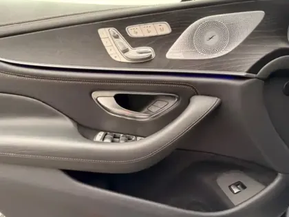 Photo 18 Mercedes Classe CLS 400 d 4MATIC Coupé AMG Line+