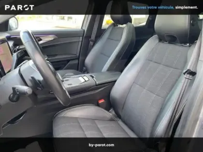 Photo 9 Renault Austral 1.2 E-Tech full hybrid 200ch Iconic- 24