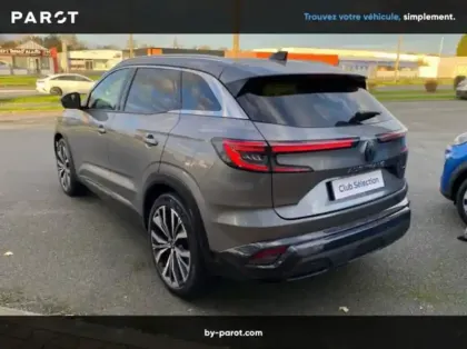 Photo 12 Renault Austral 1.2 E-Tech full hybrid 200ch Iconic- 24