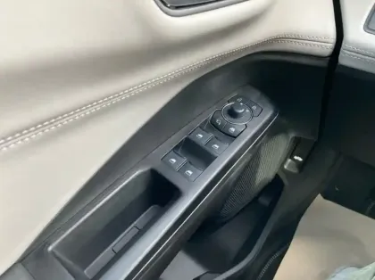 Photo 5 Ford Puma Gen-E 168ch Standard Range 43 kWh Premium