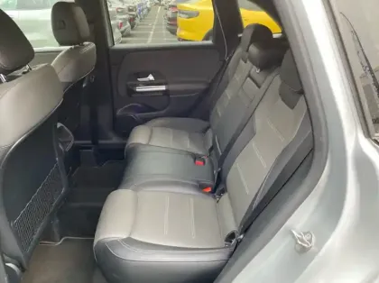 Photo 8 Mercedes Classe B 200 163ch AMG Line Edition 7G-DCT 8cv