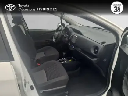 Photo 5 Toyota Yaris  100h Dynamic 5p RC19