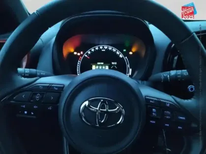 Photo 11 Toyota Aygo  X 1.0 VVT-i 72ch Design MY23