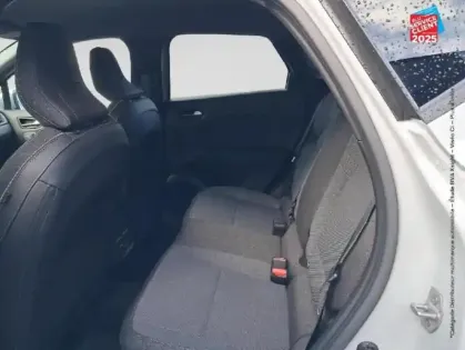 Photo 10 Renault Captur  1.8 E-Tech full hybrid 160ch Techno - 25 Camera GPS