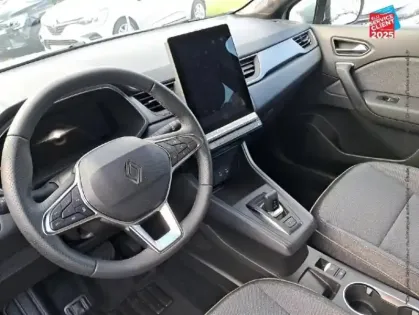 Photo 14 Renault Captur  1.8 E-Tech full hybrid 160ch Techno - 25 Camera GPS