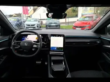 Photo 9 Renault Espace  1.2 E-Tech full hybrid 200ch esprit Alpine 7 places - 24