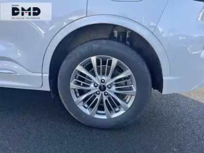 Photo 12 Ford Kuga  2.5 Duratec 190ch FHEV E85 Vignale BVA