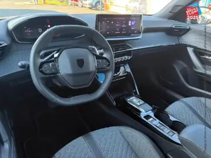 Photo 14 Peugeot 2008  1.2 130ch S&S Allure EAT8