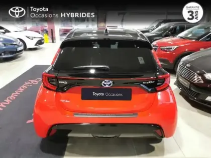 Photo 1 Toyota Yaris  116h Première 5p