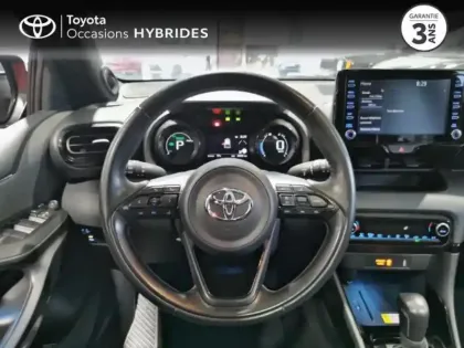 Photo 8 Toyota Yaris  116h Première 5p