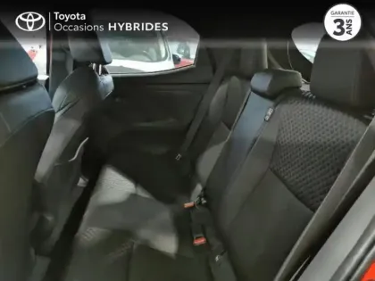 Photo 13 Toyota Yaris  116h Première 5p