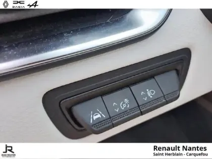 Photo 7 Renault Clio  1.6 E-Tech hybride 140ch Limited -21N