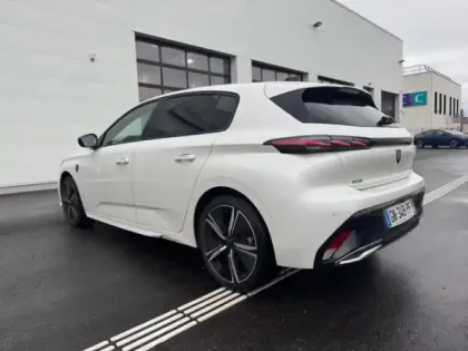 Photo 1 Peugeot 308  1.2 PureTech 130ch S&S GT EAT8