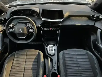 Photo 6 Peugeot 2008  1.2 PureTech 130ch S&S Style EAT8