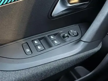 Photo 11 Peugeot 2008  1.2 PureTech 130ch S&S Style EAT8