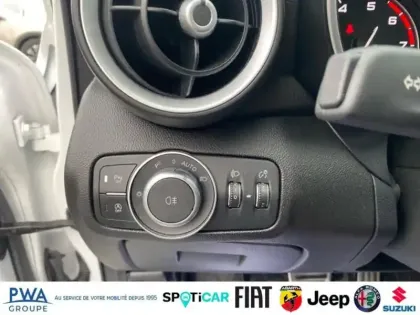 Photo 13 Alfa Romeo Giulia  2.0 TB 200ch Sprint AT8 MY22