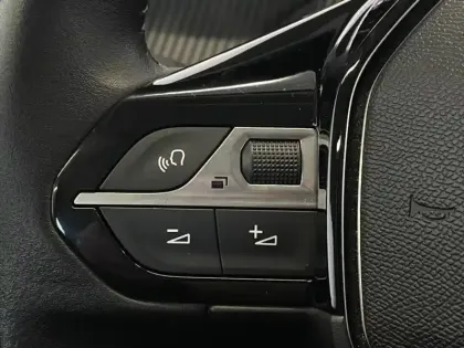 Photo 11 Peugeot 2008  1.2 PureTech 100ch S&S Allure