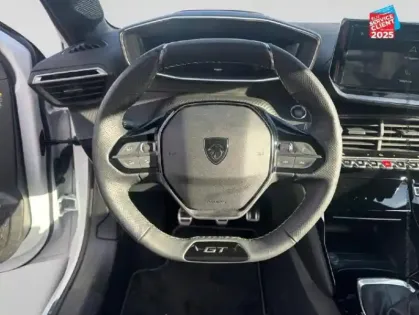 Photo 11 Peugeot 208  1.2 PureTech 100ch S/S GT Camera