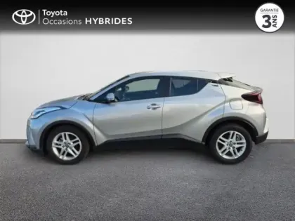 Photo 2 Toyota C-HR  122h Dynamic Business 2WD E-CVT + Programme Beyond Zero Academy MY22