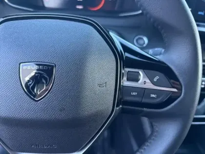 Photo 13 Peugeot 208  1.2 PureTech 100ch S&S Allure