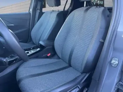 Photo 8 Peugeot 208  1.2 PureTech 100ch S&S Allure