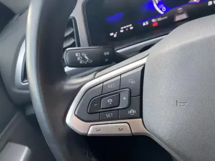 Photo 7 Volkswagen T-roc  1.0 TSI 110ch Life Plus