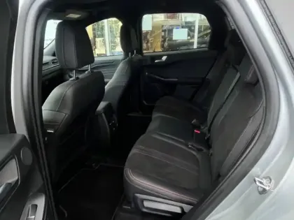 Photo 10 Ford Kuga  2.5 Duratec 180ch Hybrid FlexiFuel ST-Line X Powershift