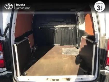 Photo 9 Toyota Yaris  116h Dynamic 5p MY22